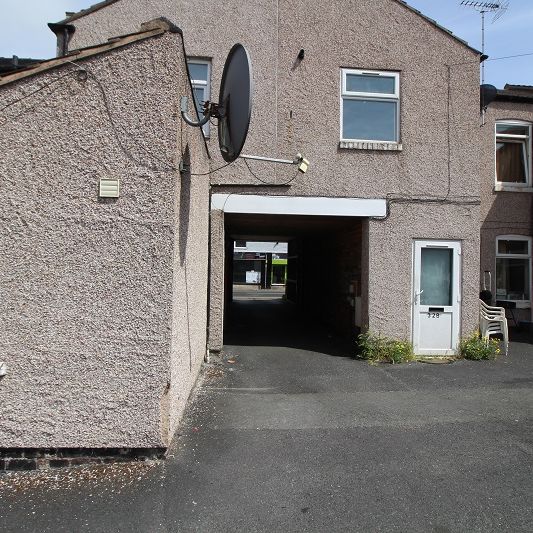 Property for rent - Photo 1