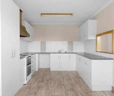 Spacious and open Unit - Photo 2