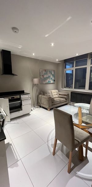 1 Bed Flat, Butts Court, LS1 - Photo 1