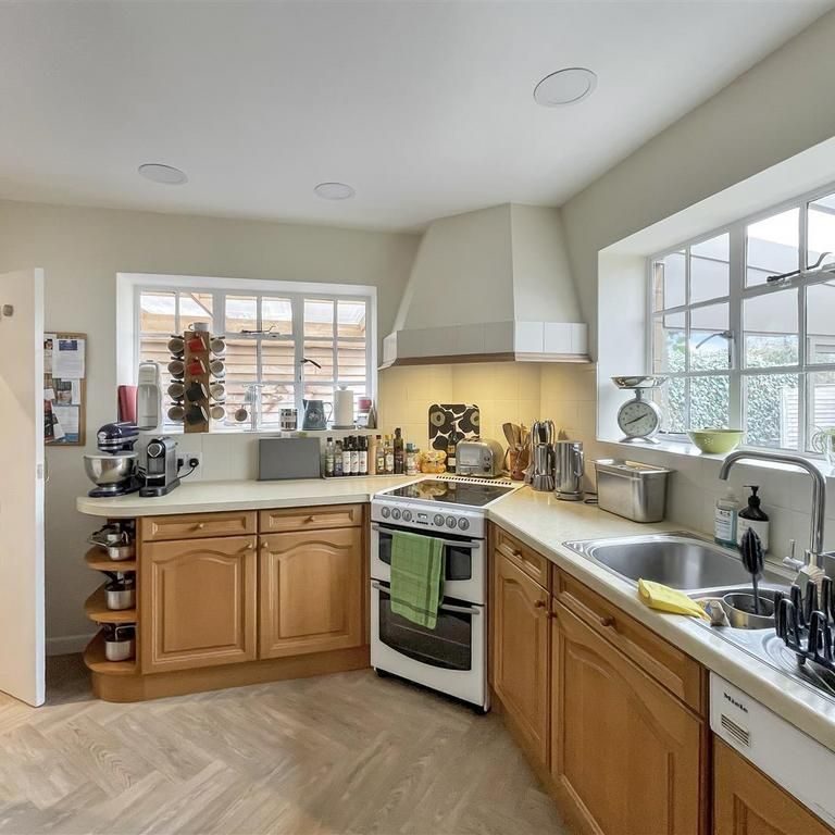 3 bedroom detached house to rent - Photo 1