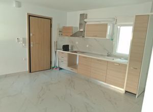 Διαμέρισμα για ενοικίαση - Ταμπούρια – Αγία Σοφία - Φωτογραφία 1