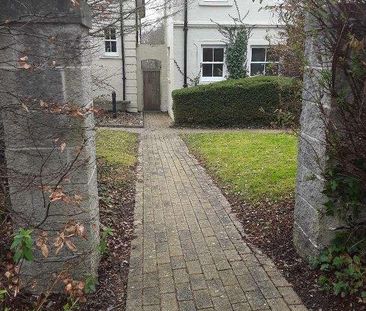 Tatchbury Mount, Calmore, SO40 - Photo 4