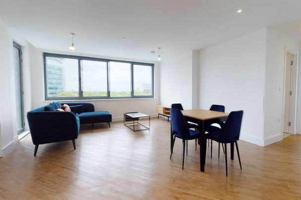 2 bed apartment to rent in /Regents Plaza, Gosforth, Newcastle Upon Tyne, NE3 - Photo 1