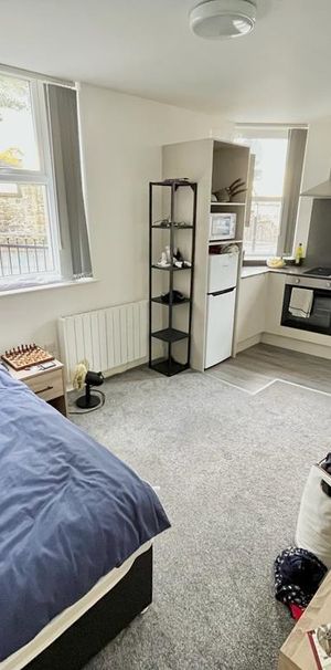 1 bedroom private hall to rent - Photo 1