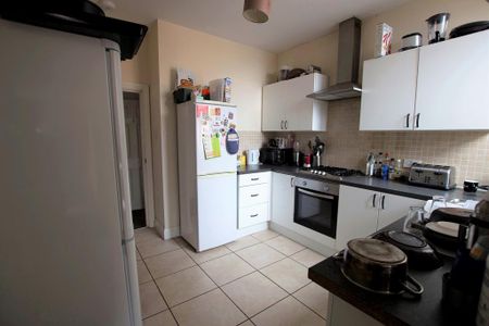 5 bedroom maisonette to rent - Photo 4