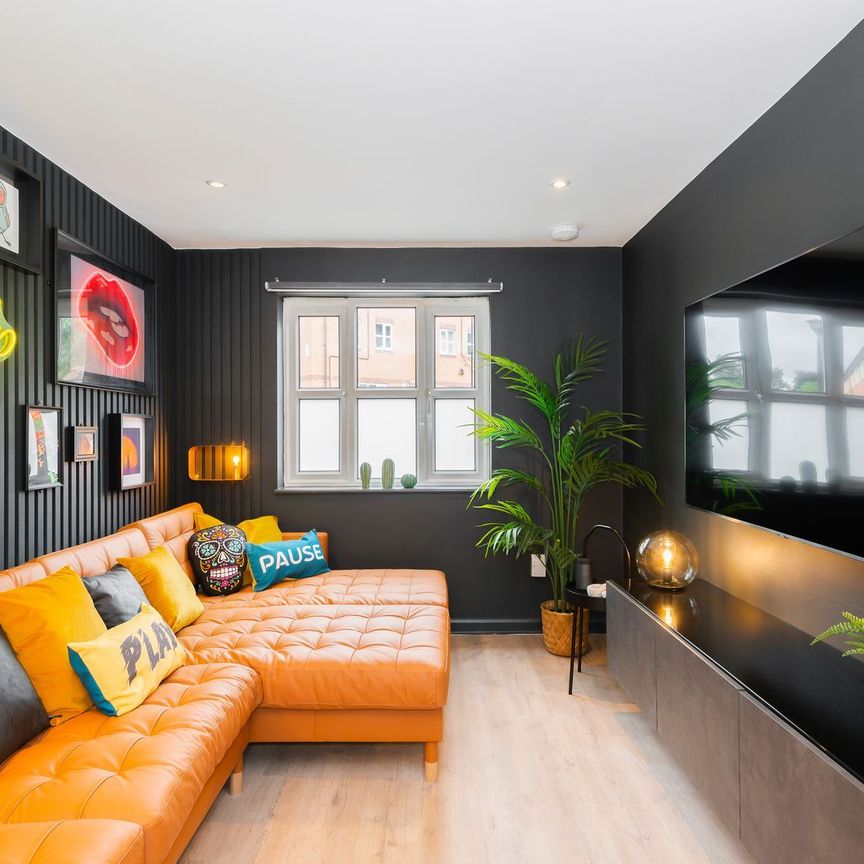 42 Peveril Street, NG7 4AH, NOTTINGHAM - Photo 1