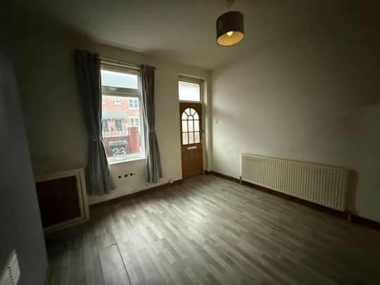 2 bed Terraced - To Let - Photo 1