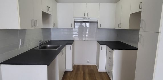 2 Bed 1 Bath In Point Aux Trembles - Photo 2