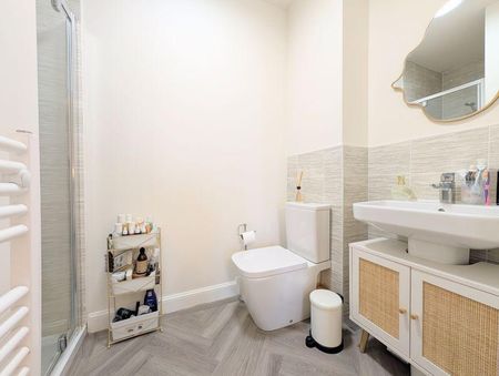 4 bedroom property to rent - Photo 5