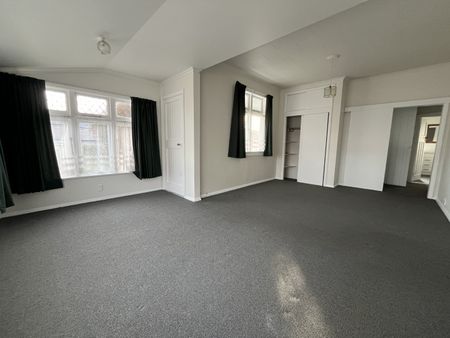 60 Martin Street, Wallaceville - Photo 5