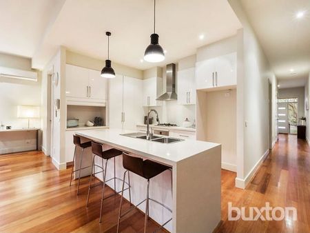 2/1 Dumaresq Street, Brighton East VIC 3187 - House For Rent | Domain - Photo 2