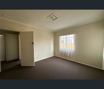 7 Menzies Avenue, Dandenong North, Vic 3175 - Photo 4