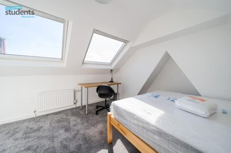 6 bedroom terraced house to rent - Photo 3