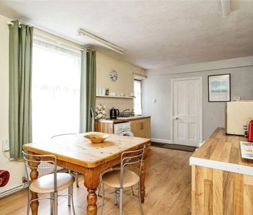 Cliff Avenue, Cromer - Photo 1