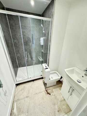 2 bedroom flat to rent - Photo 2