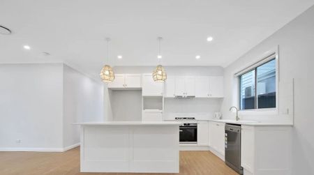 Stylish 4-bedroom family home! - Photo 4