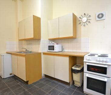 1 bedroom ground floor flat to rent - Photo 2