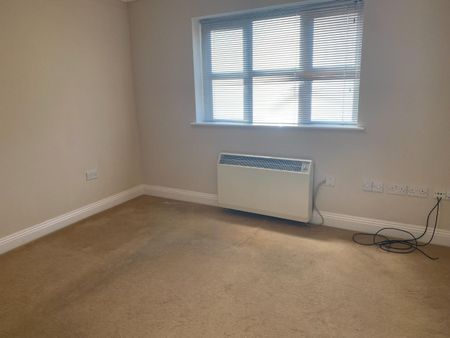 1 Bedroom Flat - Photo 3