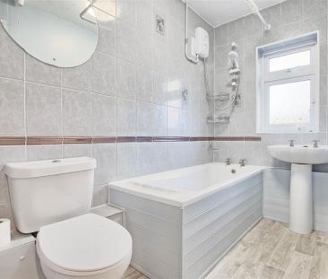 2 bedroom terraced house to rent - Photo 6