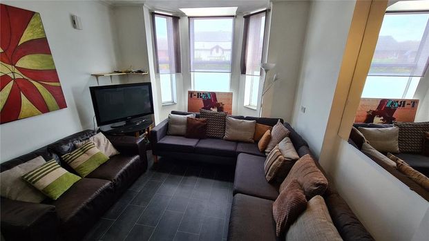 8 bedroom terraced house to rent - Photo 1