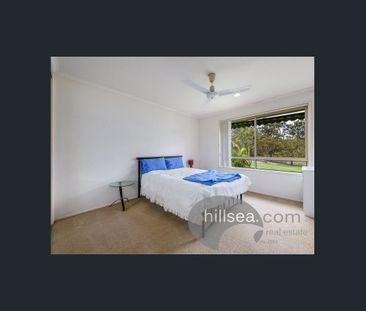 CHARMING 3 - BEDROOM TOWNHOUSE ON THE GOLF COURSE IN HELENSVALE - Photo 4