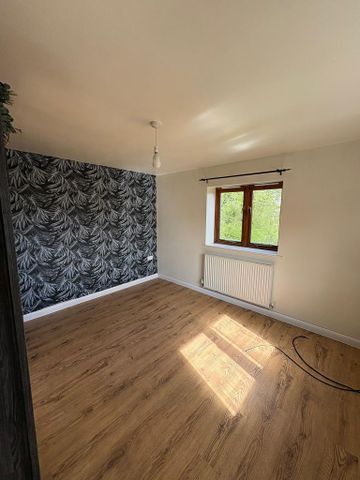 3 bedroom detached house to rent - Photo 2