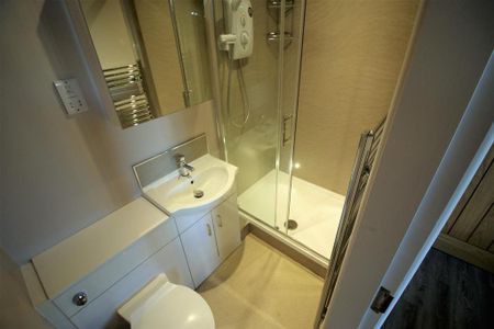 1 bedroom private hall to rent - Photo 5