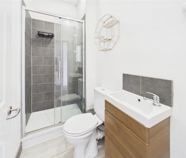 1 bedroom House share to rent - Photo 6