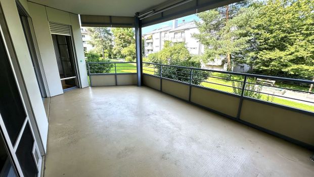 Schöne 3.5 Zimmerwohnung mit grossem Balkon - Foto 1