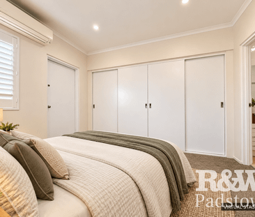 Townhouse Close to Padstow Station and Four-Car Parking - Photo 3