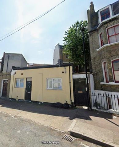 Old Woolwich Road, Greenwich SE10, London - Photo 3