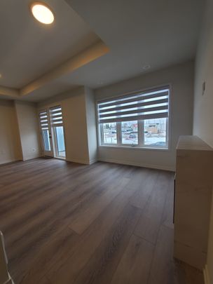 For Lease - 8 Matawin Lane, Richmond Hill, Ontario - Photo 1