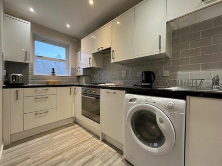 Dovecote Gardens, Sheen, SW14 - Photo 4