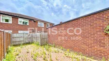 2 bedroom maisonette to rent - Photo 4