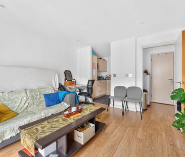 Western Gateway, London, E16 1BN - Photo 1