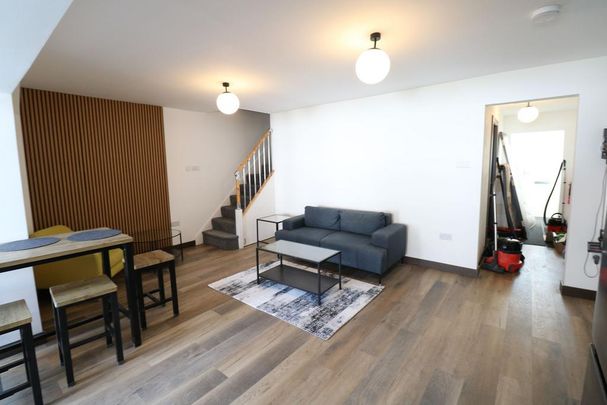 6 bedroom house share to rent - Photo 1