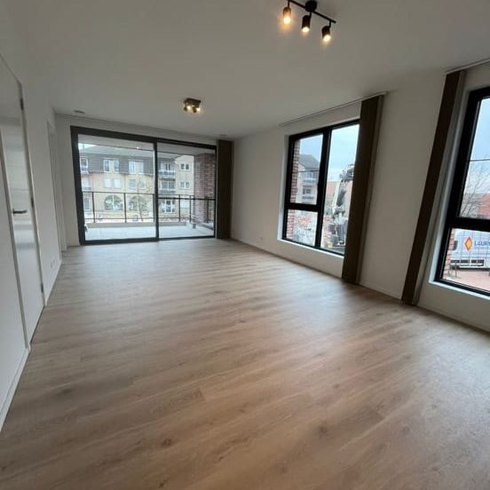 Appartement te huur - Photo 1