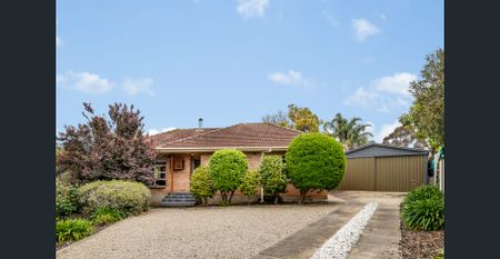 Perfectly positioned in a peaceful cul-de-sac - Photo 3