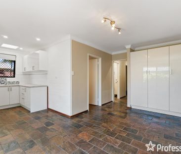 8 Glengarry Street, Parkwood WA 6147 - Photo 5