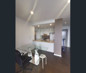 Two-Bedroom Apartment with the stunning water and city views! Fully Furnished! - Photo 5