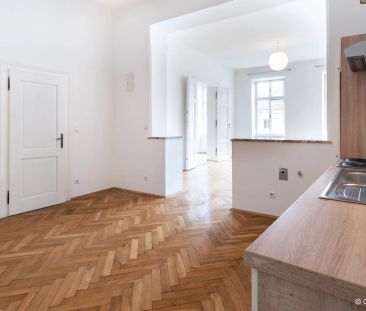 SCHÖNE HELLE 2 ZIMMER ALTBAUWOHNUNG mit kleinem GARTEN IM HOF - Foto 1