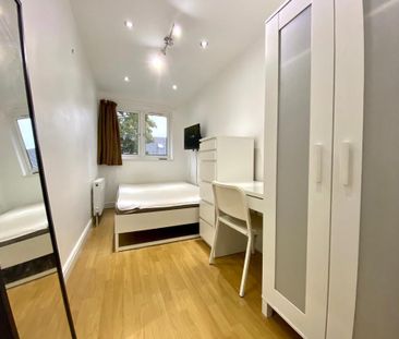 House share to rent - Photo 2