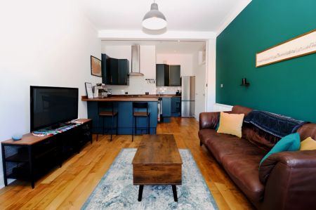 2Bedrooms, 1Bathrooms - Photo 2