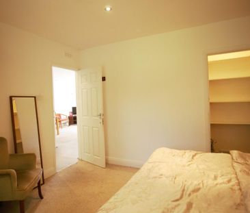 2 bedroom maisonette to rent - Photo 4