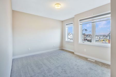For Lease - 400 Epoch Street, Barrhaven, Ontario - Photo 5