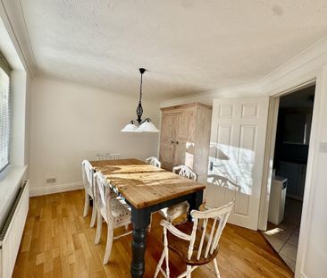 4 bedroom detached house to rent - Photo 3