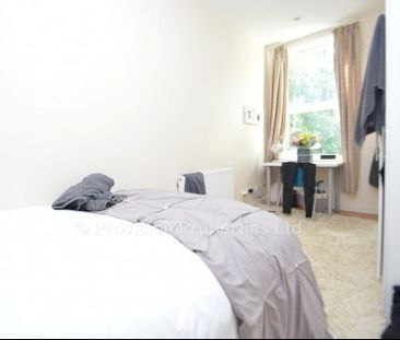 14 Bedroom Student House Properties Hyde Park Leeds - Photo 1