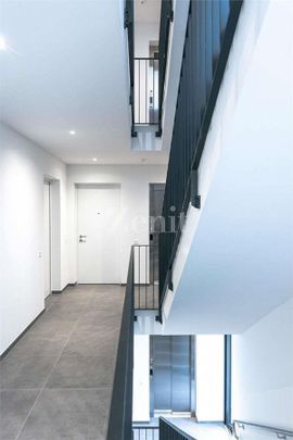 Neue 2.5-Zimmer-Wohnung mit Garten - Photo 1