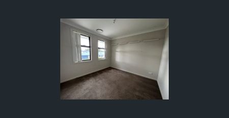 Near New Double Story Family Home for rent - Photo 5