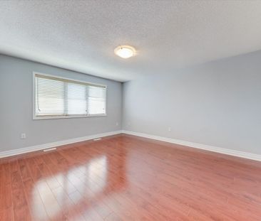 For Lease - 49 Peppermint Close Unit# Main & 2nd, Brampton, Ontario - Photo 2